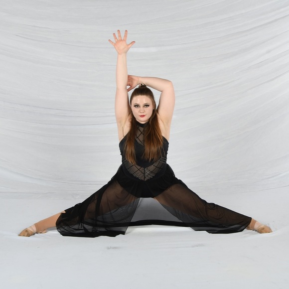 Meet your Posher, Eden - Picture 1 of 1